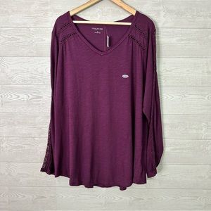 NEW Maurice’s Burgandy 3x top v neck